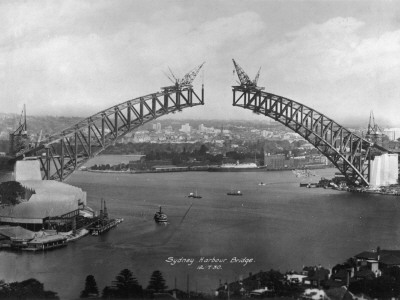 the-sydney-harbour-bridge-during-construction-in-sydney-new-south-wales-australia.jpg