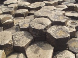 Giants_causeway_closeup.jpg