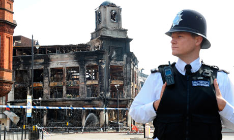 Aftermath-Tottenham-Riots-007.jpg
